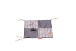 Voir l’image dans la galerie, BüD'z - Tapis de Jeux Gris Craquelante avec Pompom - Jouet pour Chats(37 x 44.5 cm)